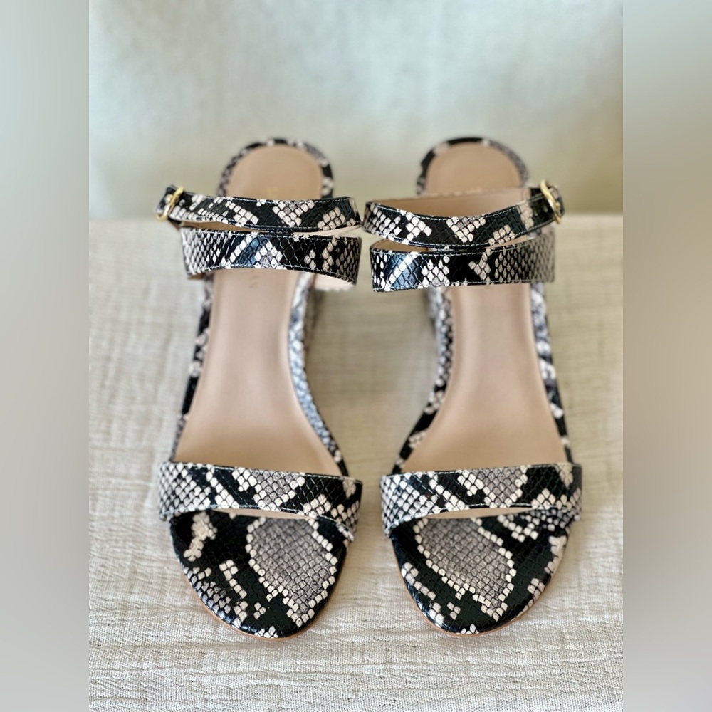 Brand New STUART WEITZMAN Snakeskin Embossed Leather Wedge Sandals